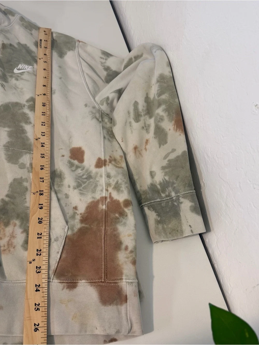 Nike Men's Olive Green & Tan Tie-Dye Pullover Hoodie, Kangaroo pocket, Medium